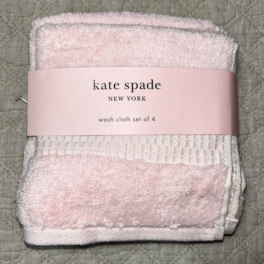 🎁 NWT set of 4 Kate Spade wash cloths
